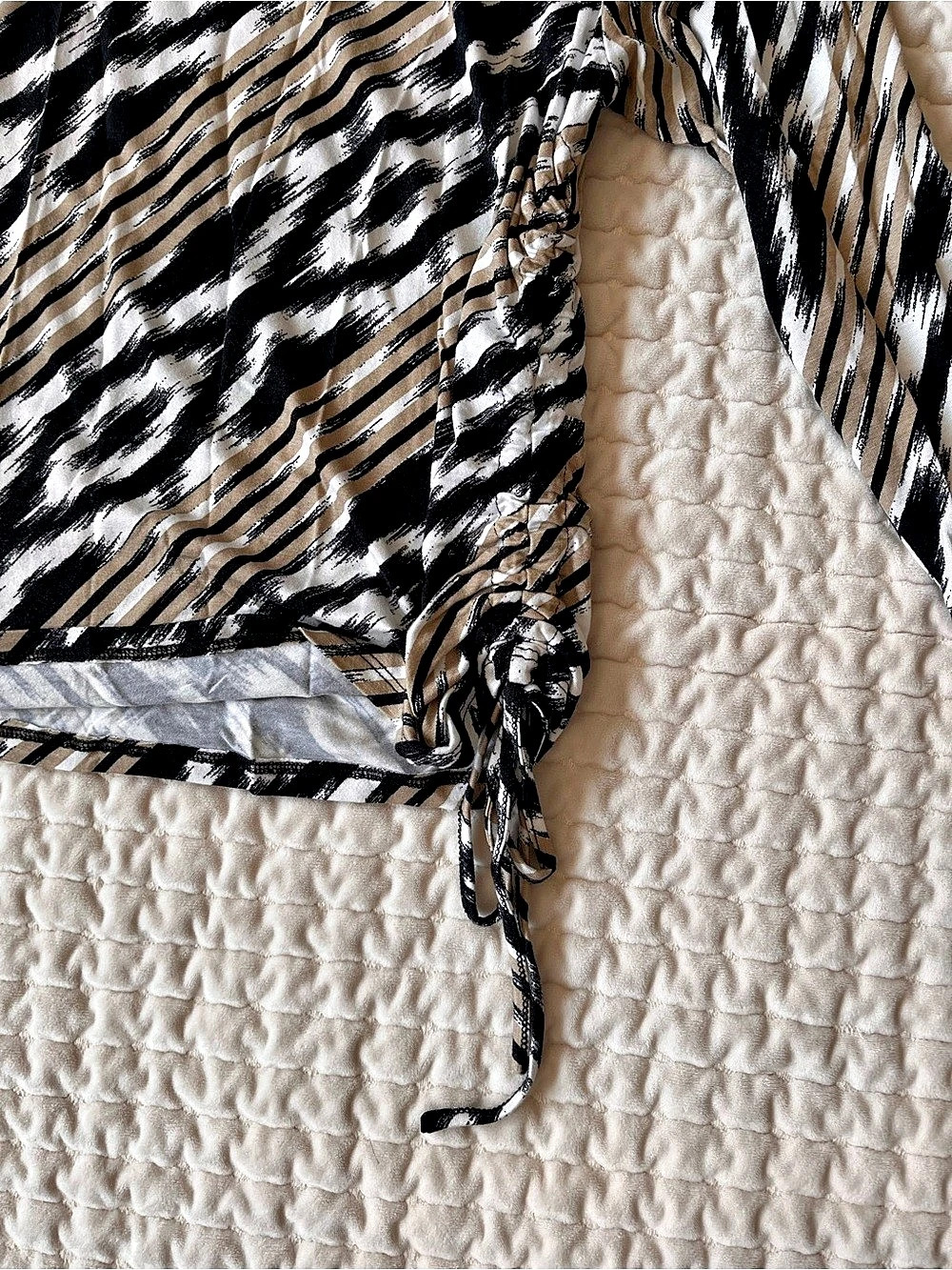 Ruby Rd. Abstract Print Tunic Black & White Size PS - Picture 2 of 3